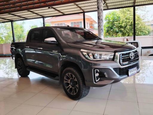2019 TOYOTA Hilux