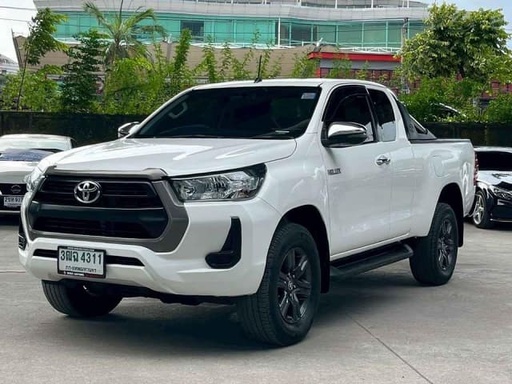 2021 TOYOTA Hilux