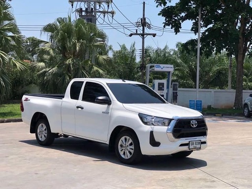 2023 TOYOTA Hilux