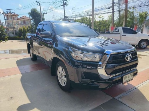 2023 TOYOTA Hilux