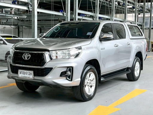 2019 TOYOTA Hilux