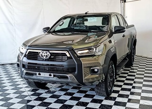 2025 TOYOTA Hilux, 