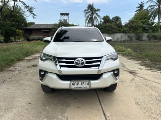 2019 TOYOTA Fortuner