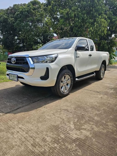 2017 TOYOTA Hilux