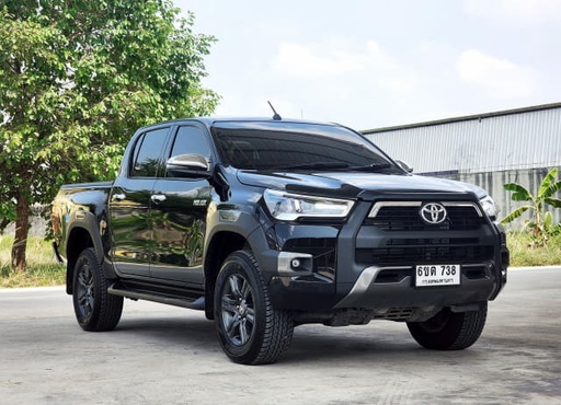 2024 TOYOTA Hilux