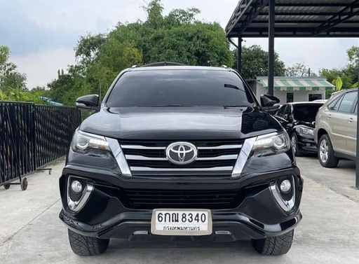 2017 TOYOTA Hilux