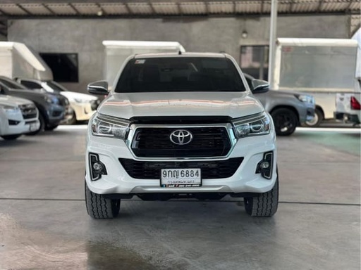 2019 TOYOTA Hilux