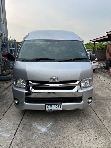 2017 TOYOTA Hiace Commuter