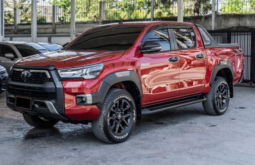 2022 TOYOTA Hilux