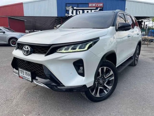 2020 TOYOTA Fortuner