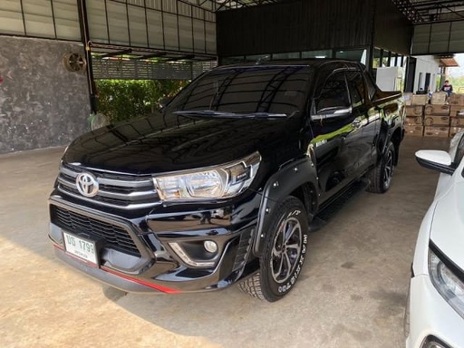 2017 TOYOTA Hilux