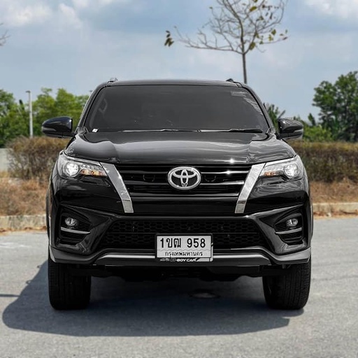 2020 TOYOTA Fortuner