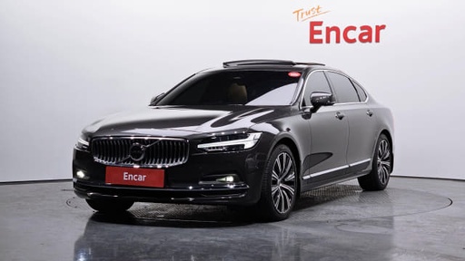 2022 VOLVO S90
