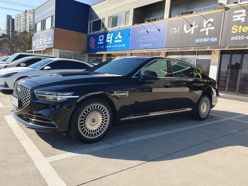 2021 Genesis G90