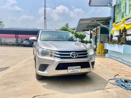 2017 TOYOTA Hilux