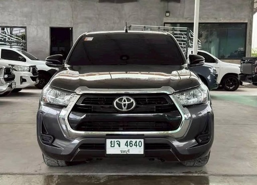 2022 TOYOTA Hilux