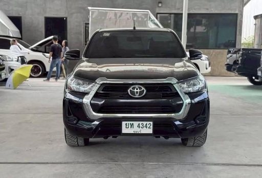 2021 TOYOTA Hilux, 
