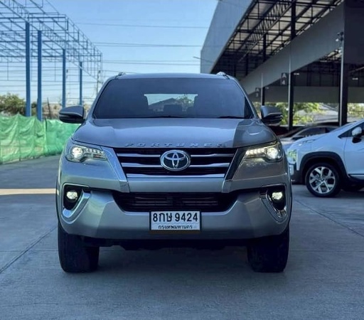 2019 TOYOTA Fortuner