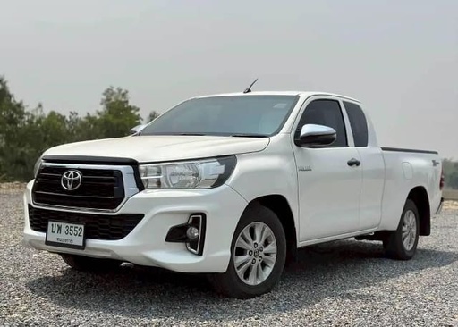 2019 TOYOTA Hilux