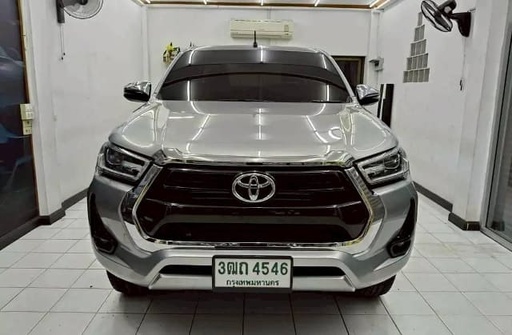 2022 TOYOTA Hilux
