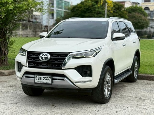 2020 TOYOTA Fortuner