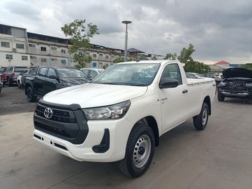 2025 TOYOTA Hilux