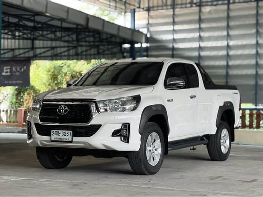 2019 TOYOTA Hilux