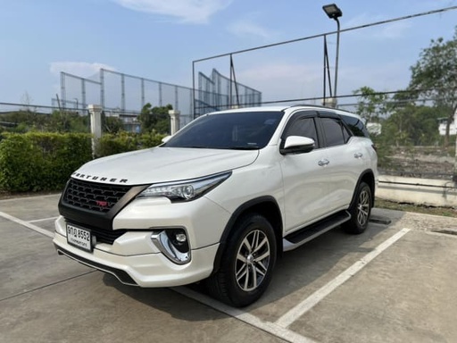 2019 TOYOTA Fortuner
