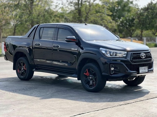 2019 TOYOTA Hilux