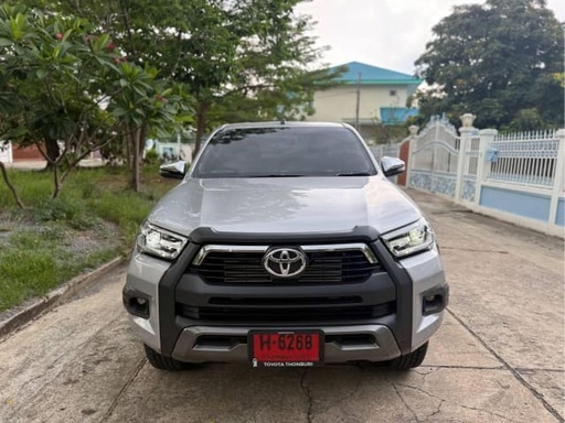 2025 TOYOTA Hilux