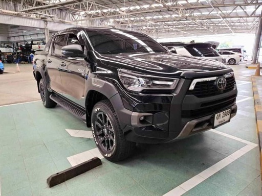 2023 TOYOTA Hilux