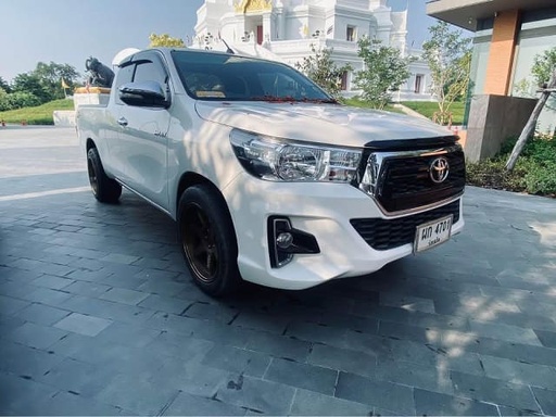 2017 TOYOTA Hilux