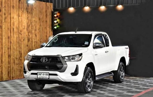 2021 TOYOTA Hilux