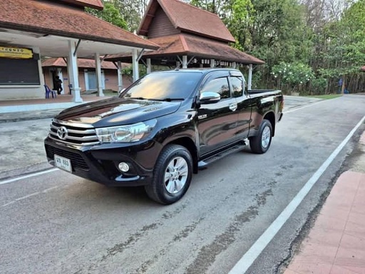 2017 TOYOTA Hilux