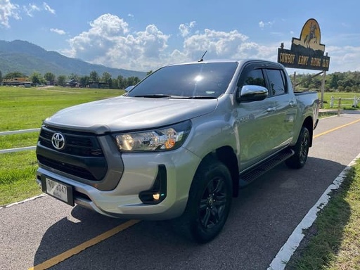 2020 TOYOTA Hilux
