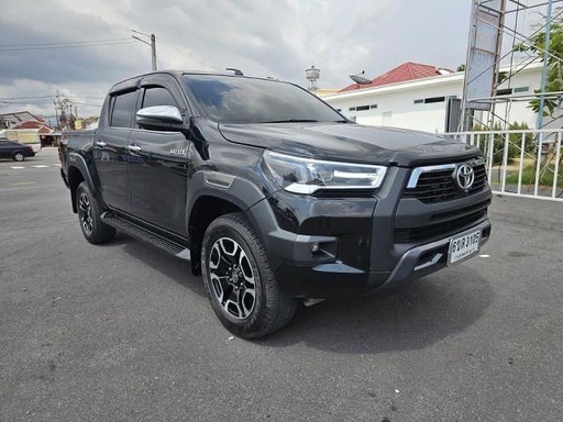 2023 TOYOTA Hilux