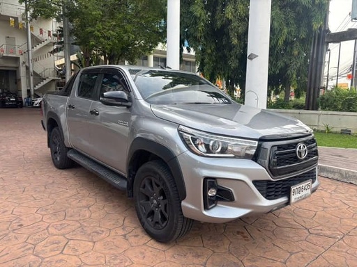 2019 TOYOTA Hilux