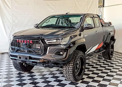 2019 TOYOTA Hilux