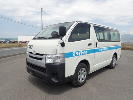2018 TOYOTA Regiusace Van