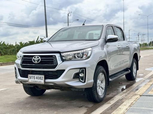 2019 TOYOTA Hilux