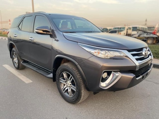 2017 TOYOTA Fortuner