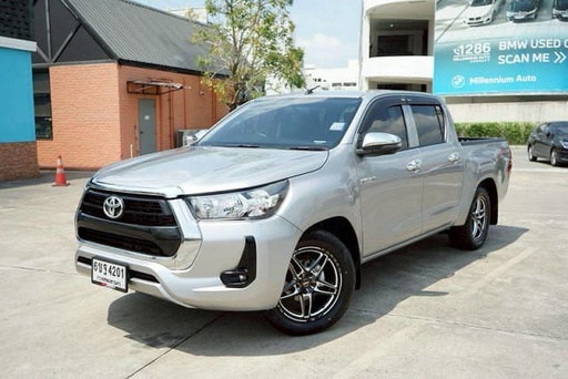 2022 TOYOTA Hilux