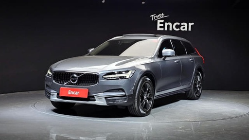 2018 VOLVO V90