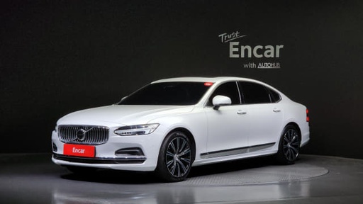 2022 VOLVO S90