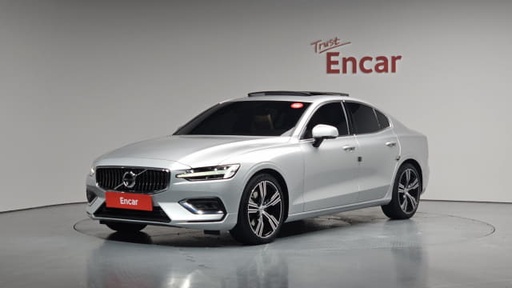 2020 VOLVO S60