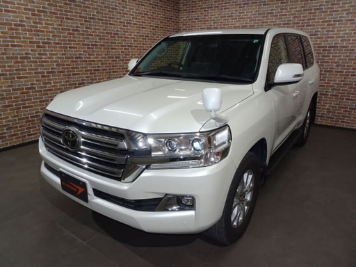 2017 TOYOTA Land Cruiser