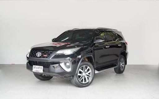 2019 TOYOTA Fortuner