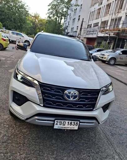 2021 TOYOTA Fortuner