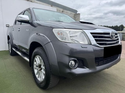 2016 TOYOTA Hilux