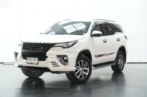 2019 TOYOTA Fortuner